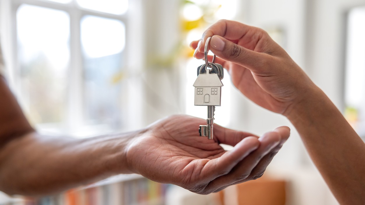 Banky od mája nahrádzajú štát pri vyplácaní pomoci s hypotékami.