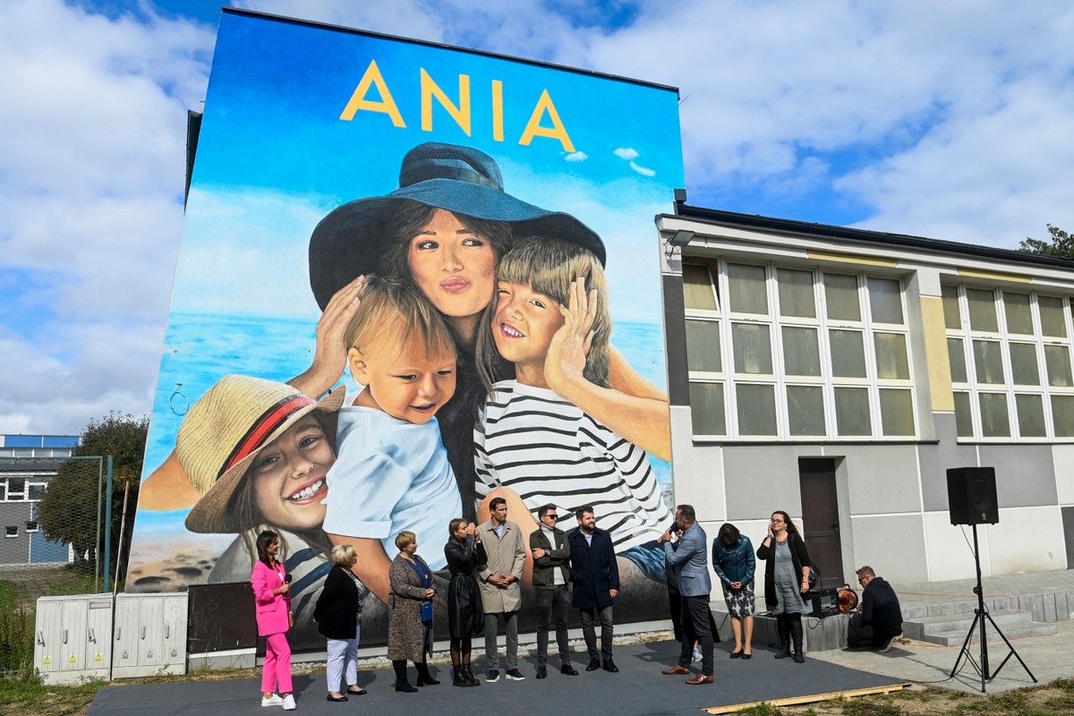 Mural poświęcony Annie Przybylskiej