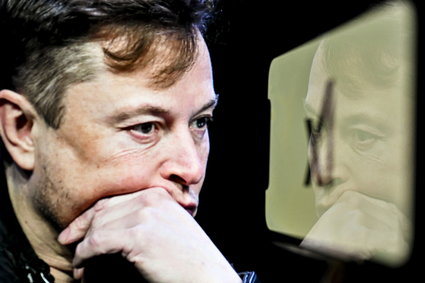 Elon Musk tym razem z łatką osoby promującej antysemickie poglądy. Kolejny reklamodawca odchodzi z X