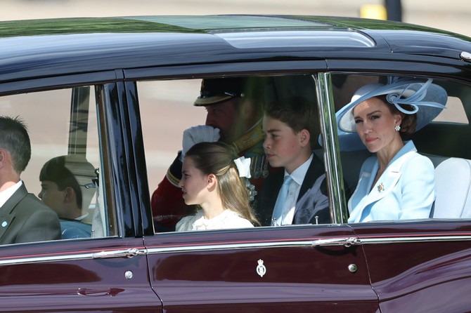 Trooping the Colour, Kejt Midflton i princ Vilijam sa decom