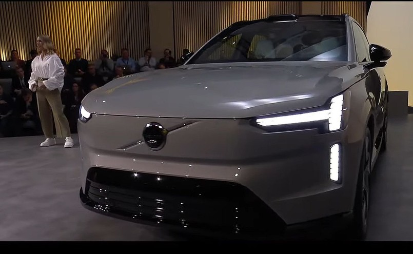 Volvo EX90