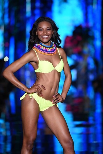 Calzedonia Summer Show 2015