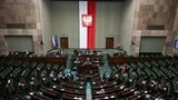 Zdrada w koalicji? Polska 2050 głosuje z PiS-em i Konfederacją, Tusk wściekły