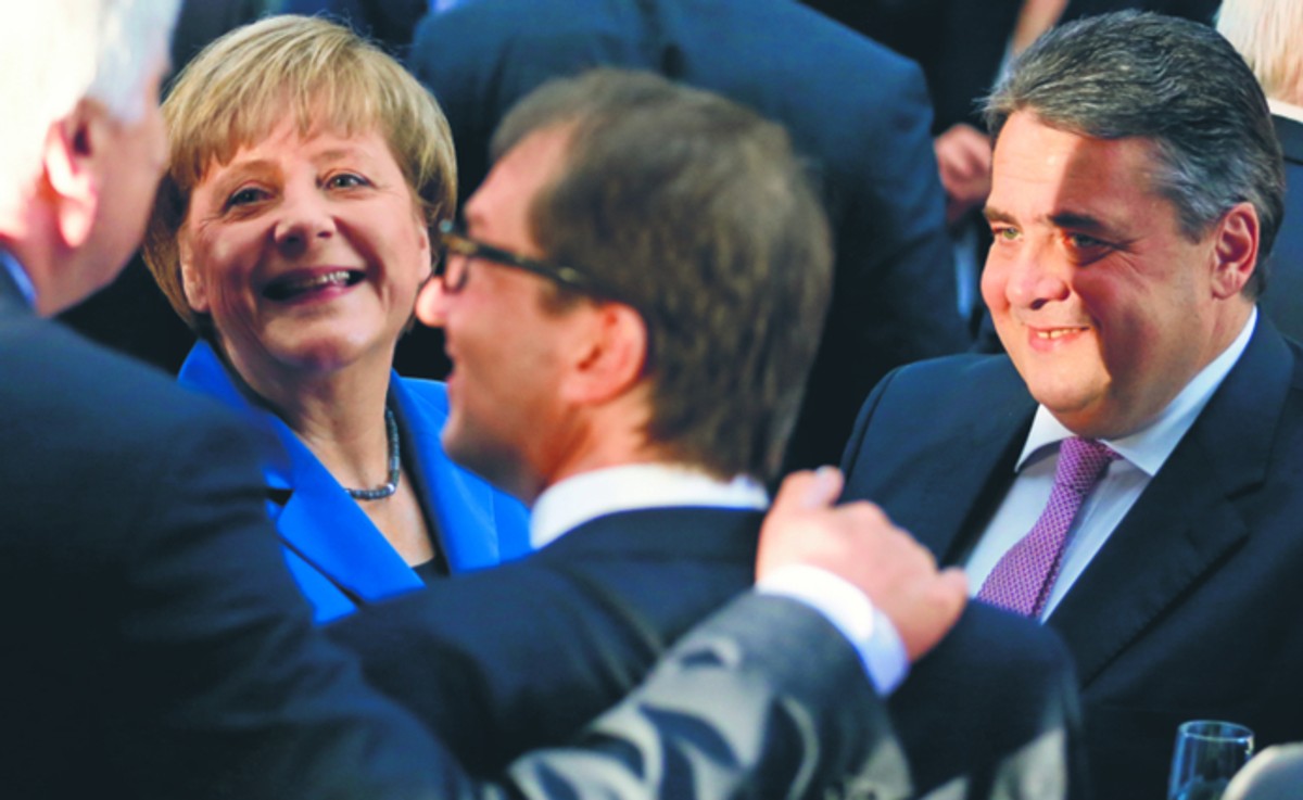 Rząd koalicyjny kanclerz Merkel będzie miał w parlamencie przygniatającą większość Reuters/Forum