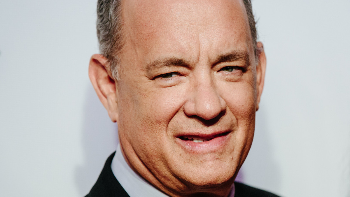 Tom Hanks nagrał kolejny filmik, w którym po polsku dziękuje za fiata 126p. W krótkim nagraniu aktor światowego formatu razem z polskim operatorem filmowym Januszem Kamińskim śpiewają "Sto lat" z okazji urodzin Moniki Jaskólskiej. Wideo natychmiast obiegło sieć!