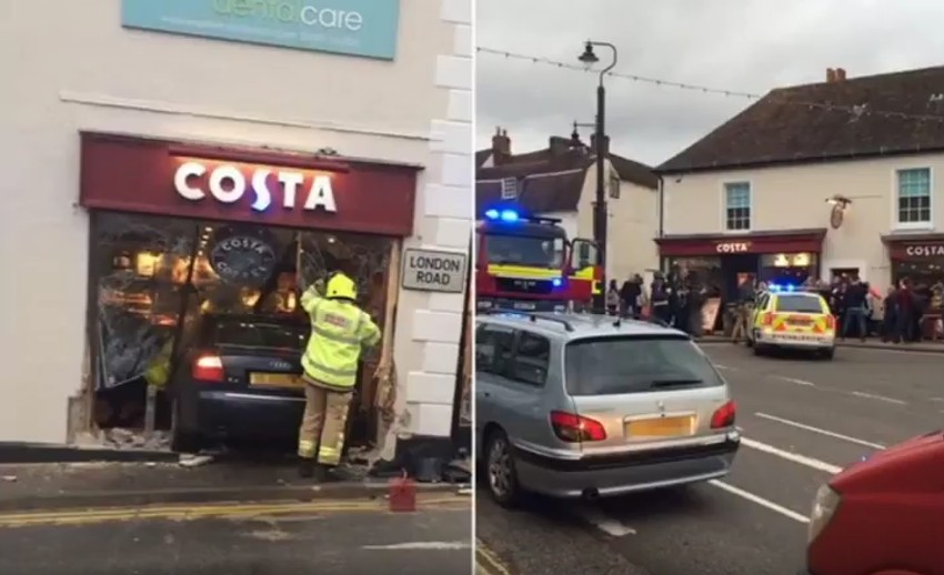 Kolima uletela u kafić u Londonu