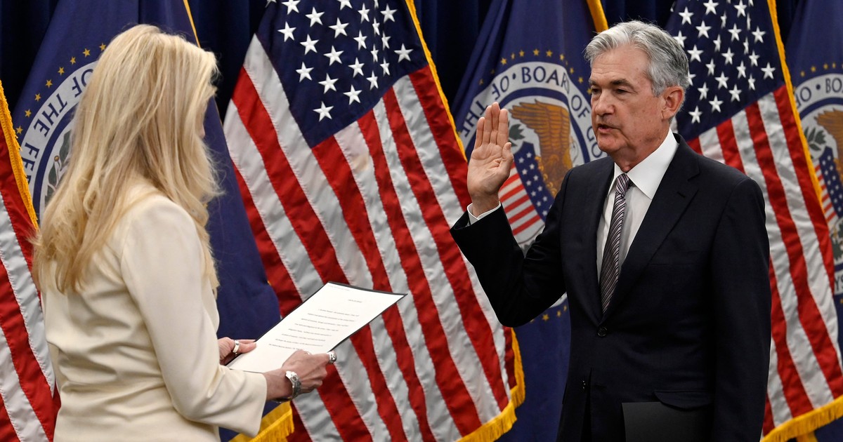 Goldman Sachs says the risk of the US falling into a recession within a ...