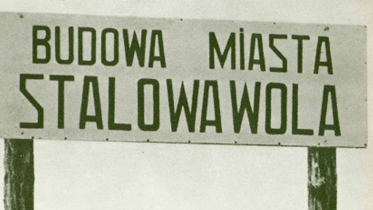 Jedna opowiada o miastach, które powstały i rozwinęły się w ramach Centralnego Okręgu Przemysłowego, druga - o nieistniejącej już wsi Pławo, na której terenie wybudowano Stalową Wolę. Otwarcie wystawy już w piątek.