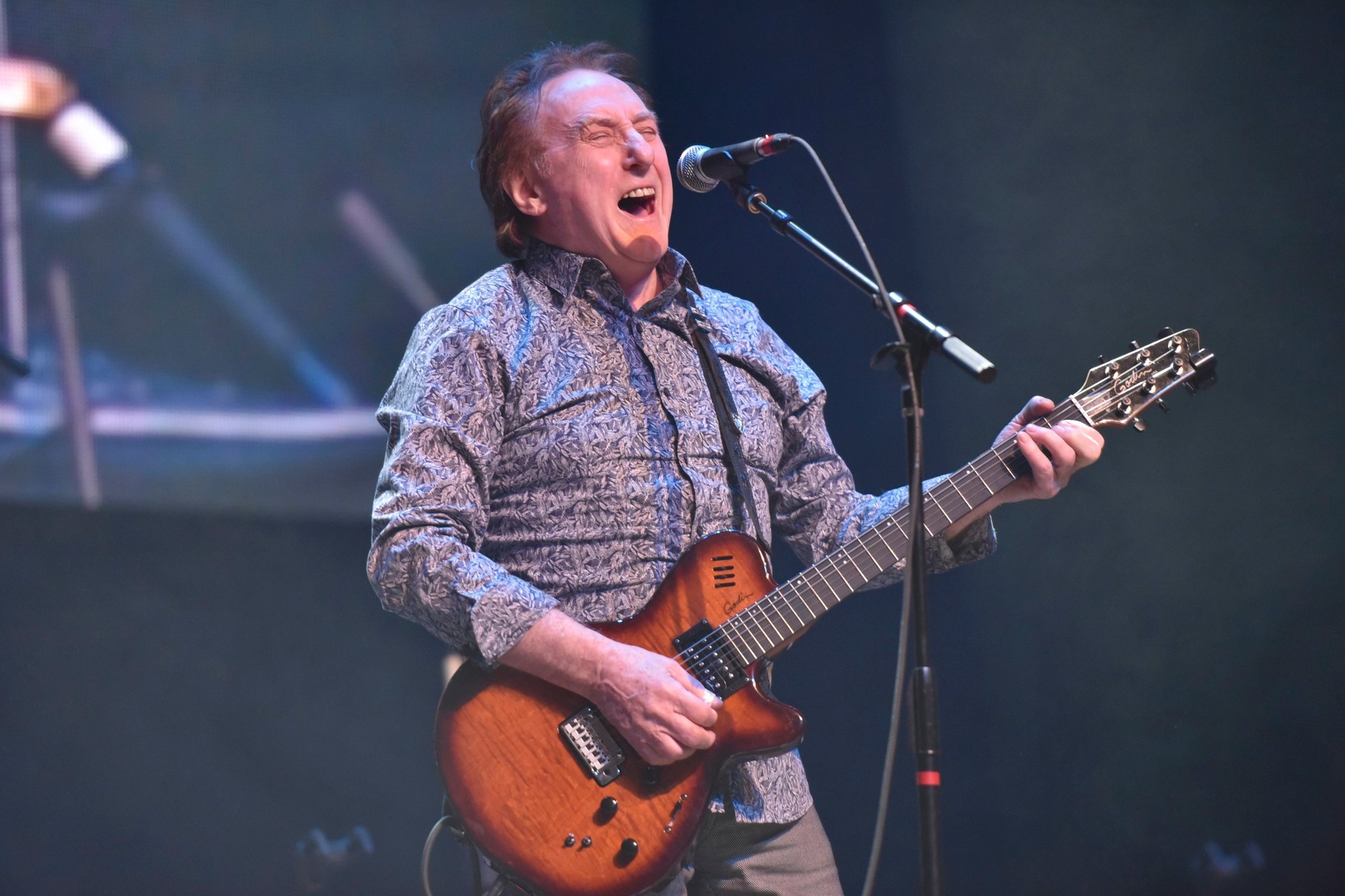 Bitský spevák, skladateľ a gitarista Denny Laine.