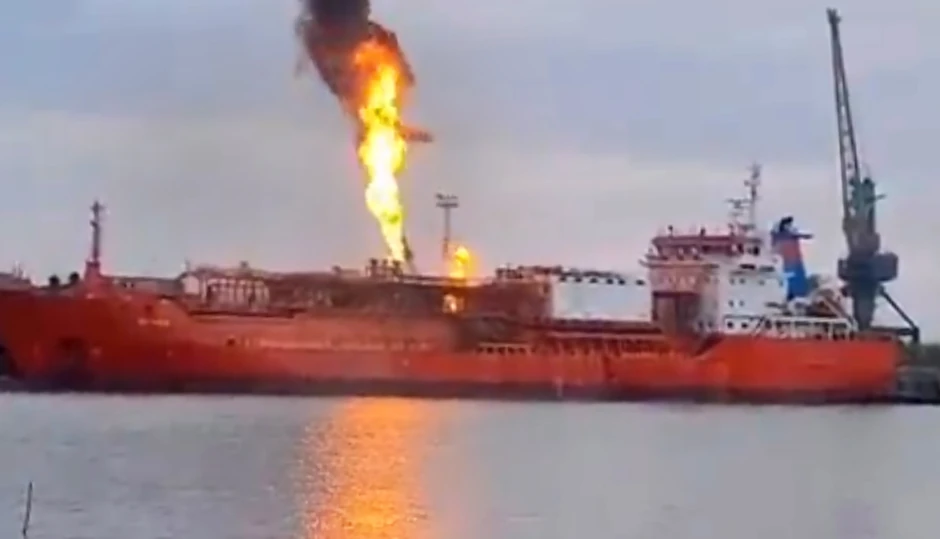 Rusija pogodila tanker pun gasa