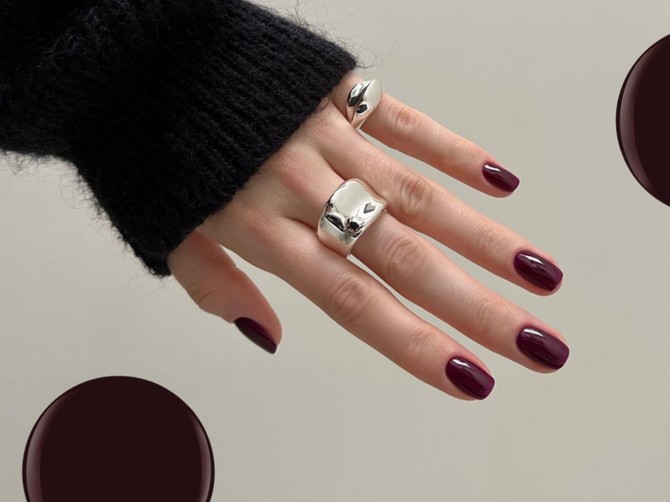 Jesenji manikir u sofisticiranoj black cherry nijansi