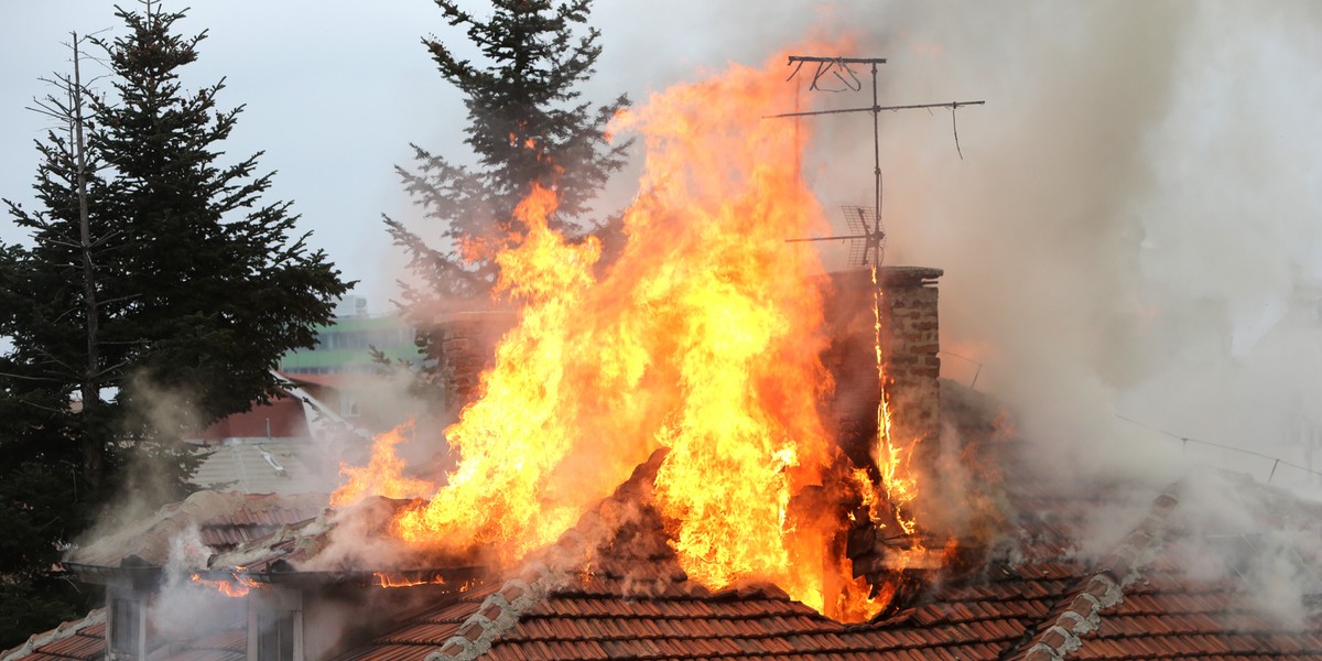 Instalacja fotowoltaiczna zagrożenie pożarem .