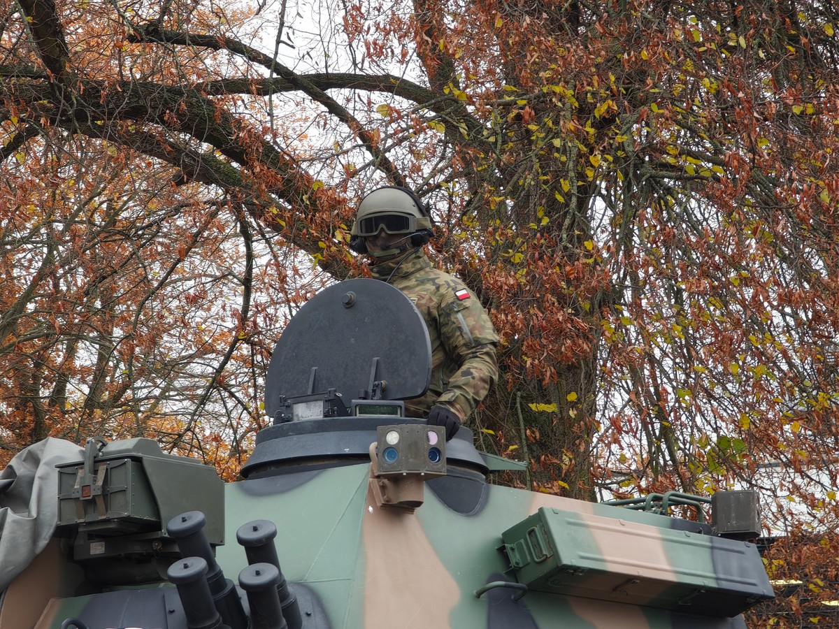 "Chaos i niedoinwestowanie". Bloomberg o drugiej stronie polskich zbrojeń