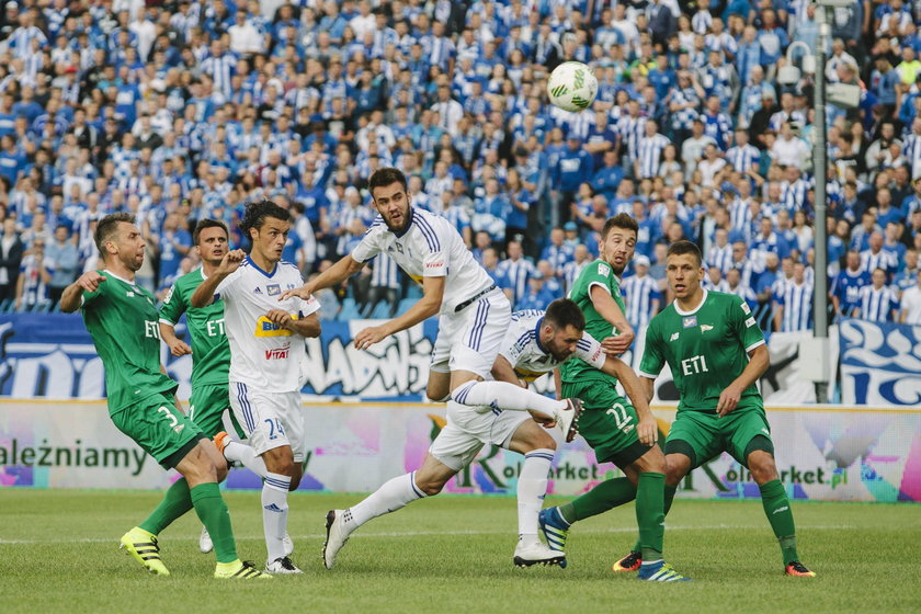 Ruszyła Ekstraklasa. Sensacyjny bohater, "spektakl" kibiców