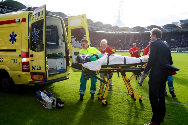 Wstrząs mózgu i stłuczone biodro. Tytoń pozostaje w szpitalu