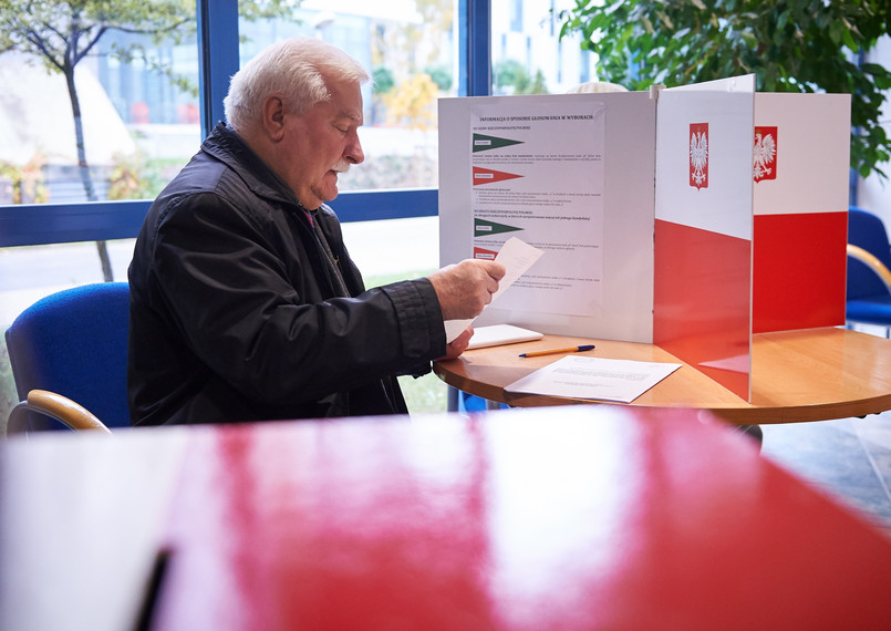 Lech Wałęsa głosował w wyborach parlamentarnych