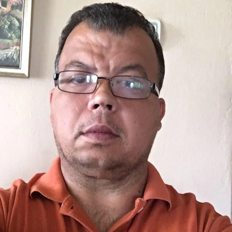 Policija je pored nastradalog mlađeg brata Nenada Pavičića našla njegova dokumenta. Do dolaska lekara Hitne pomoći nije davao znake života  