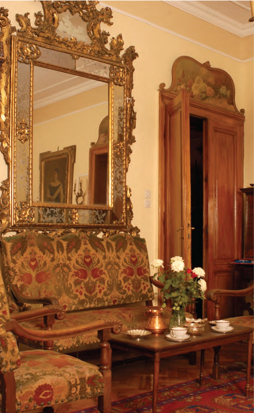 Unutašnjost ove prelepe vile: Autentnični nameštaj 