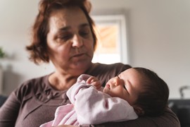 "Moja deca su saznala da imaju TAJNOG STRICA iz afere njihove bake" Nekad su ljudi ovo nosili u GROB, a sada su JEZIVE PORODIČNE TAJNE OTKRIVENE preko jednostavnog testa