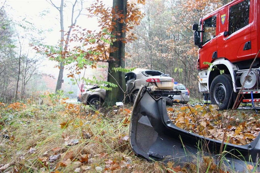 Zdjęcia. Tragiczny wypadek chevroleta