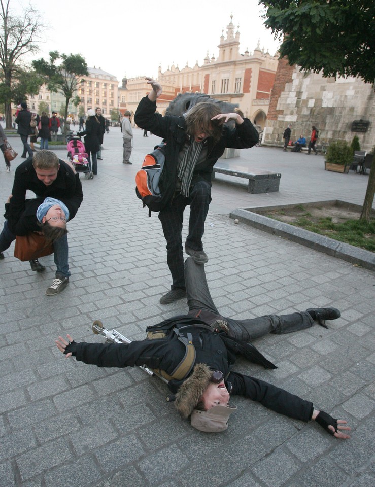 KRAKÓW FLASH MOB NA KRAKOWSKIM RYNKU