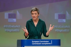 Wiceszefowa KE: Zawieszenie Nord Stream 2 nie ma wpływu na ceny gazu