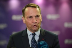 Sikorski: Polska była ofiarą kolonializmu, podobnie jak Ukraina