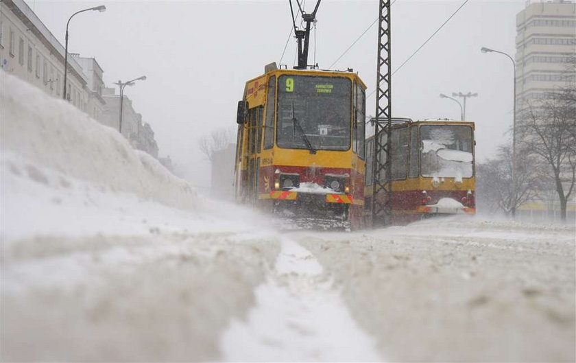 Tramwaje stanęły w śniegu