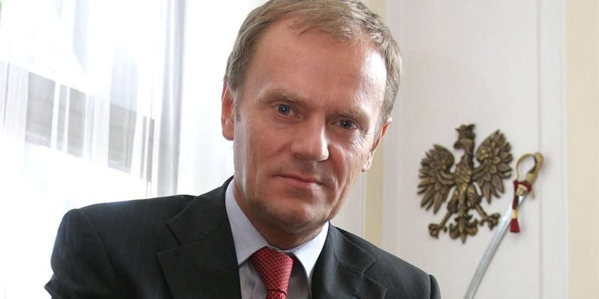 Tusk wygrał zakład