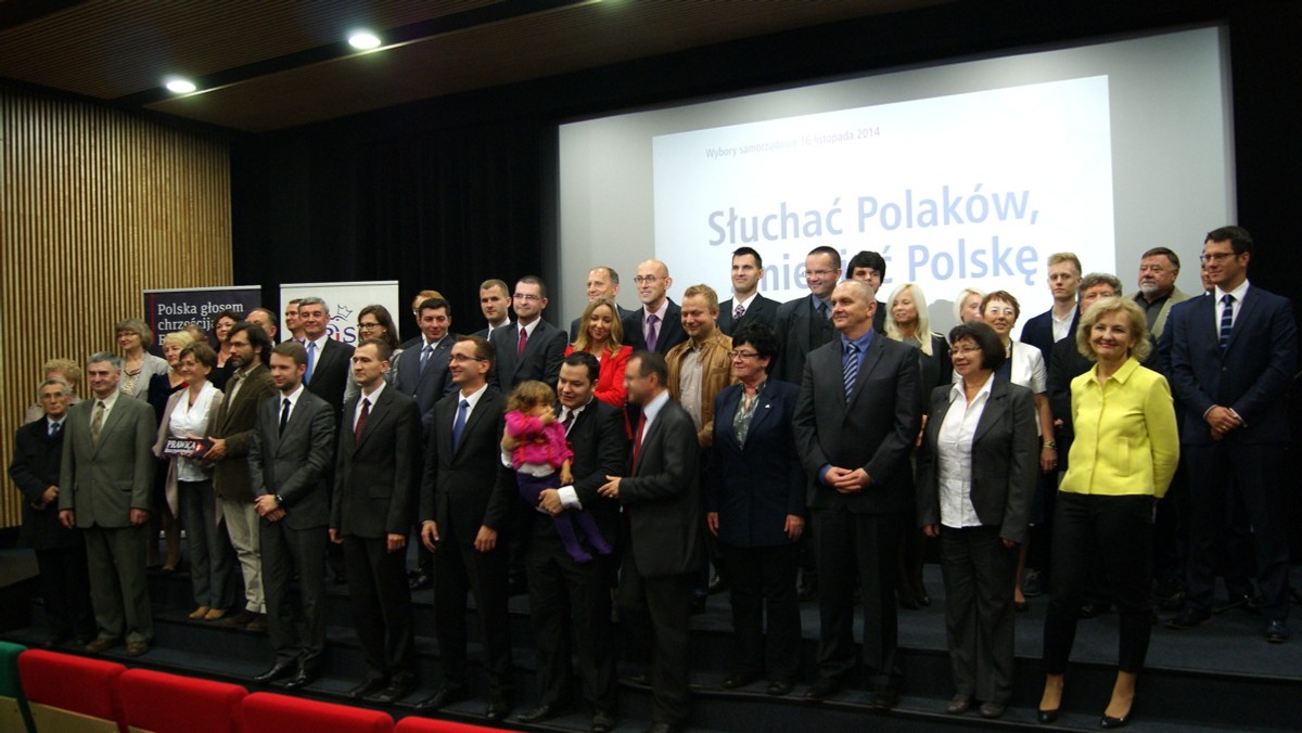 W czasie konwencji wyborczej w Toruniu przedstawiono kandydatów Prawa i Sprawiedliwości do toruńskiej rady miasta. PiS idzie do wyborów samorządowcy z hasłem "Słuchać Polaków, zmieniać Polskę".