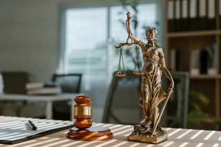 Będą kary za SLAPP-y. Tłumienie krytyki pozwami może kosztować 100-krotność płacy minimalnej