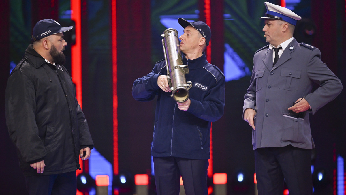 Kabaret Młodych Panów wyśmiewa komendanta policji. Mocny skecz