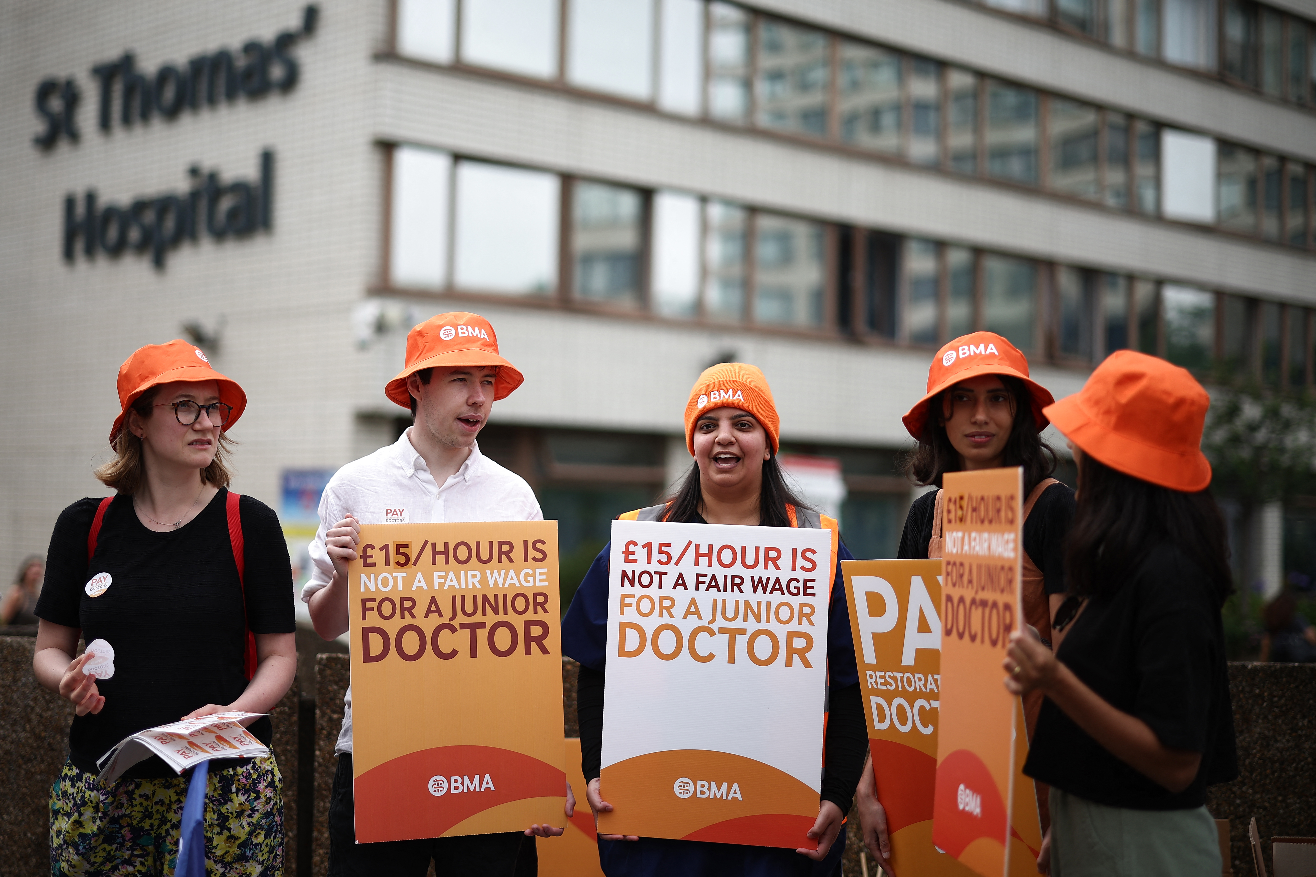 Starmer appeals to doctors as 5-day NHS strike begins