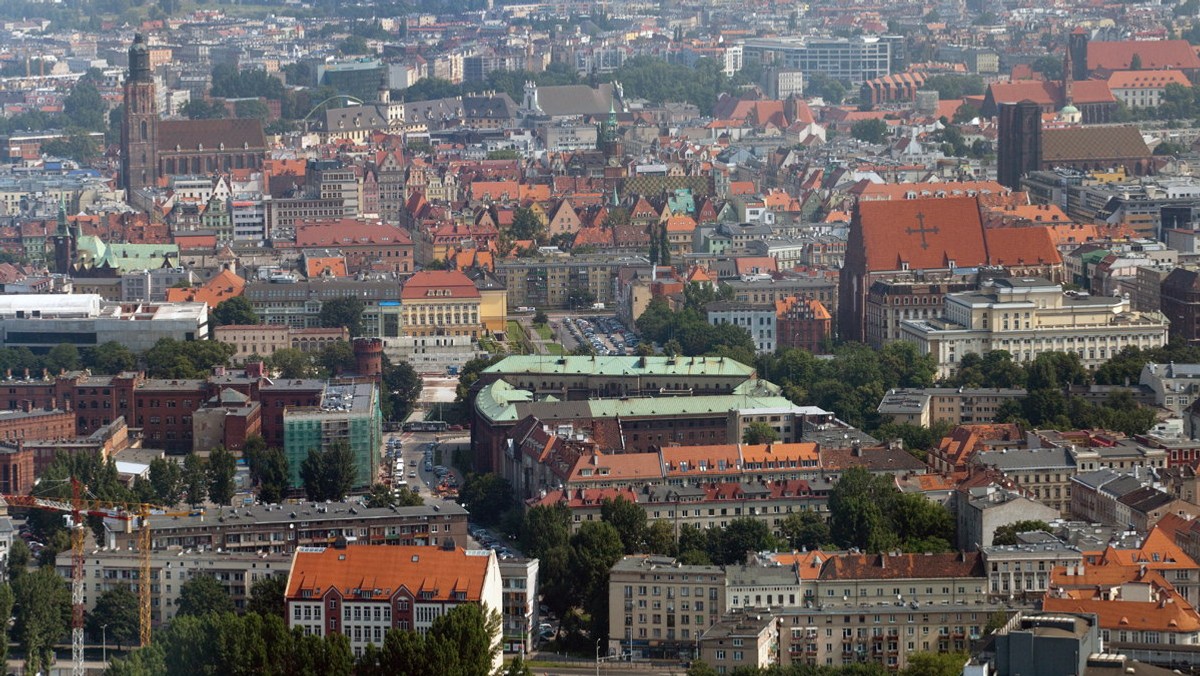 Do wrocławskiego magistratu zgłosiło się 16 osób, które chciały zagłosować na projekty w ramach Wrocławskiego Budżetu Obywatelskiego, ale nie mogły tego zrobić. Okazało się, że ich dane zostały już wykorzystane, oczywiście bez wiedzy i zgody samych zainteresowanych. Sprawę zbada prokuratura.