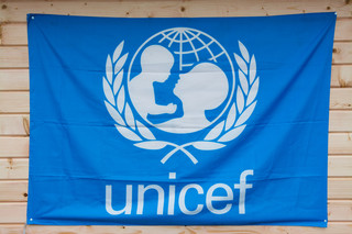 UNICEF: Co piąte dziecko w krajach bogatych żyje w ubóstwie