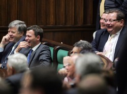 Z czego śmieją się polscy posłowie