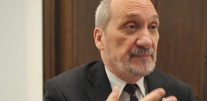 Macierewicz o obiedzie w Smoleńsku 10 kwietnia 2010