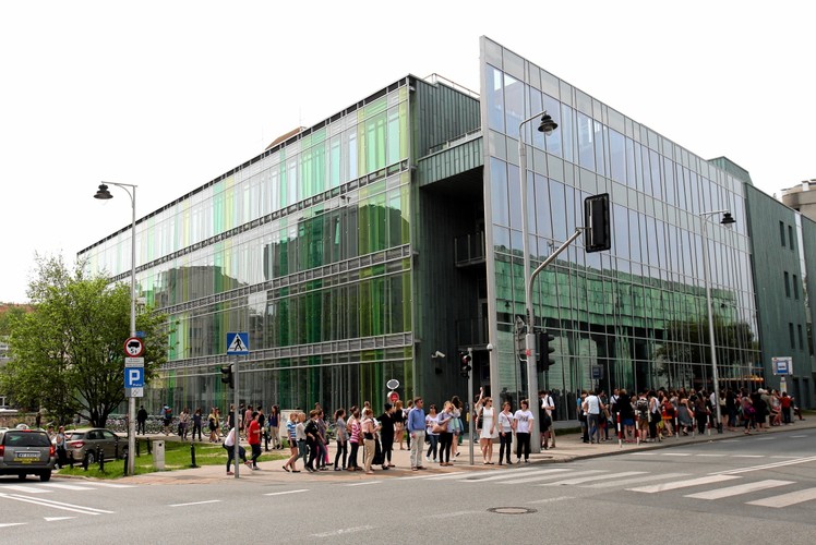 Budynek Wydziałów Lingwistyki Stosowanej i Neofilologii UW, ul. Dobra 55