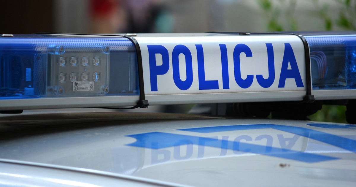 Groźny wypadek pod Kielcami. Auto dachowało, wśród rannych 5-latka