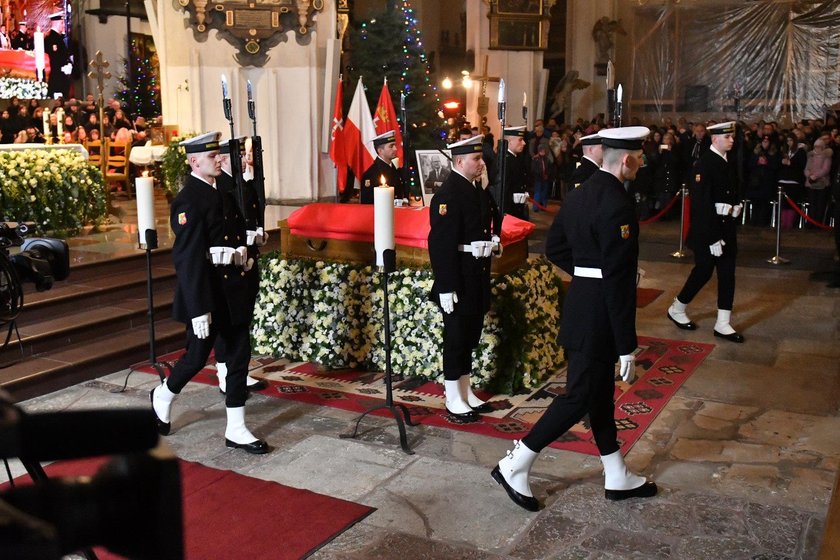 Msza św. w intencji śp. Pawła Adamowicza w Bazylice Mariackiej