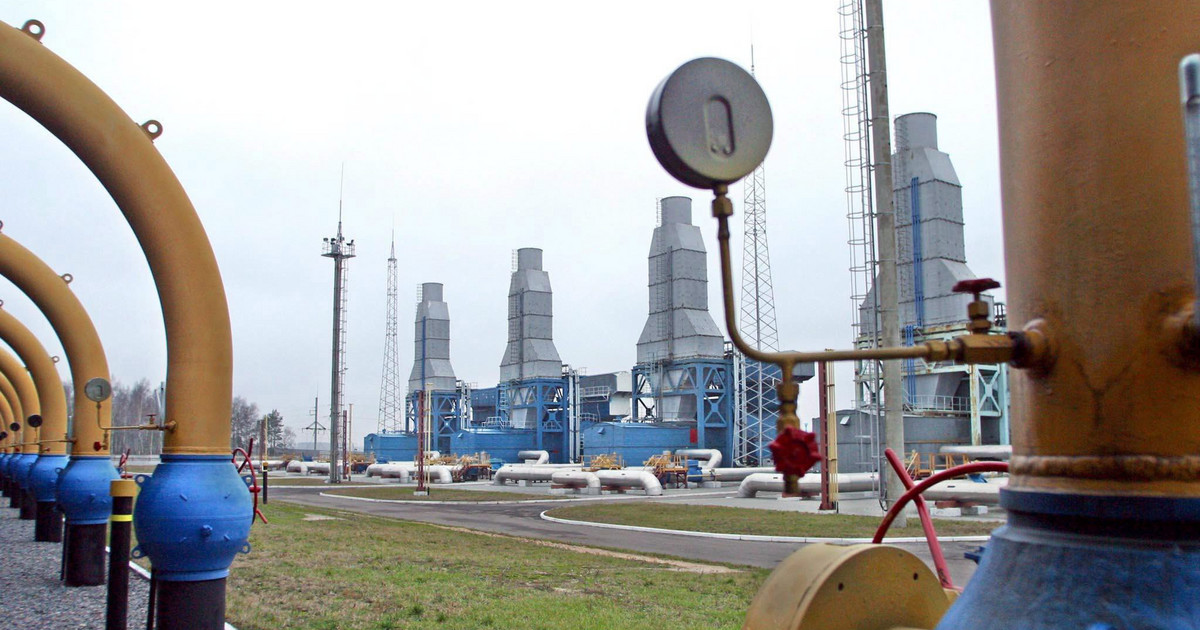 Russia: Suspension of gas supplies to Poland and Germany.  Gazprom is working