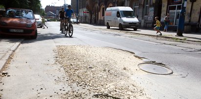 Dziurawe drogi w mieście Bieńkowskiej