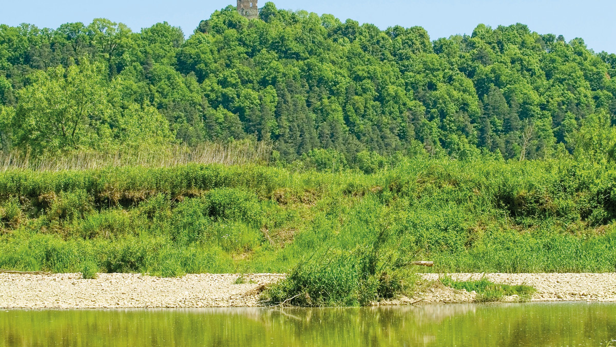 Małopolskie: 42-latek utonął w Dunajcu, kajakarki uratowały jego syna