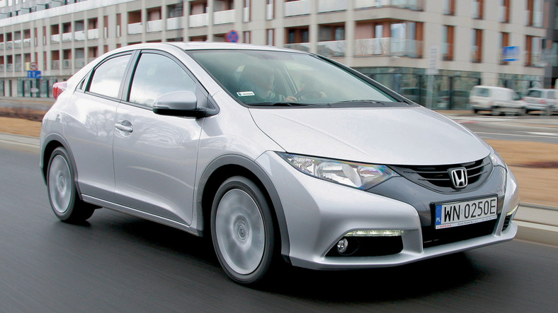 Honda Civic IX (2011-17) – 2011 r. za 28 900 zł