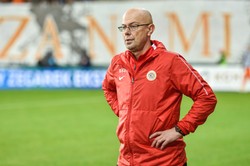 Ekstraklasa: Ben van Dael dalej trenerem Zagłębia Lubin