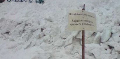 Odśnieżył parking i grozi innym! Słusznie?