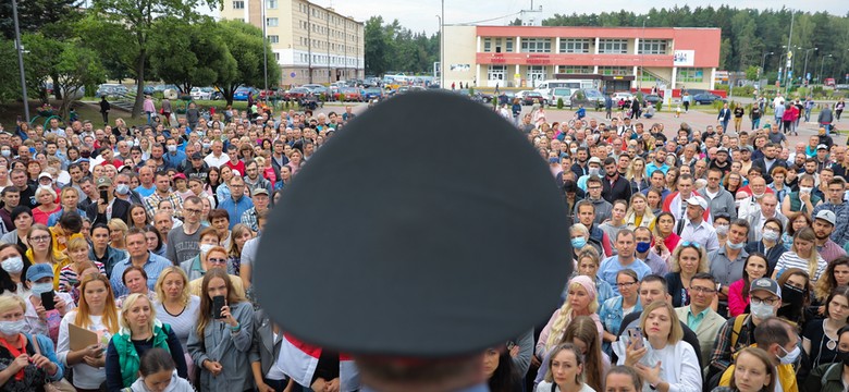 Białoruś: w Mińsku milicyjne suki wróciły na ulice