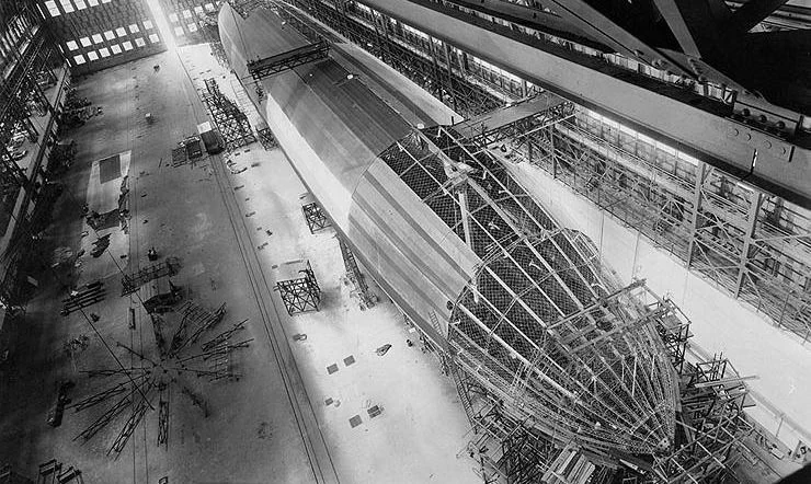 Na zdjęciu USS Shenandoah - sterowiec szkieletowy z 1923 r.