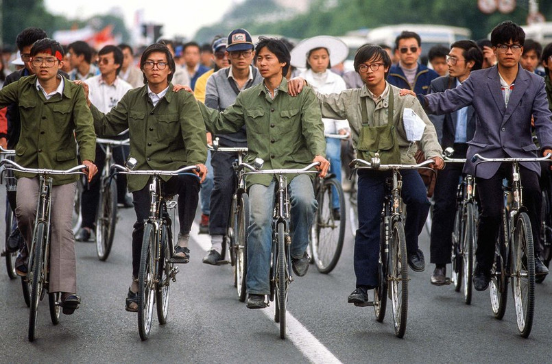 Pekin, Chiny, maj 1989. Dojazd studentow na Plac Tiananmen / Fot. Chris Niedenthal