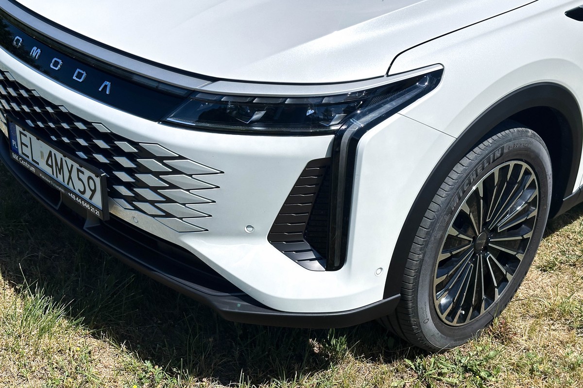 Omoda 9 Super Hybrid